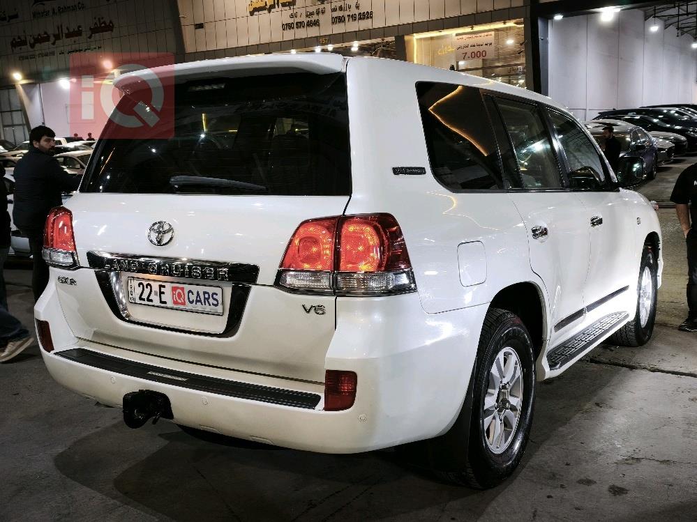 تويوتا لاندكروزر